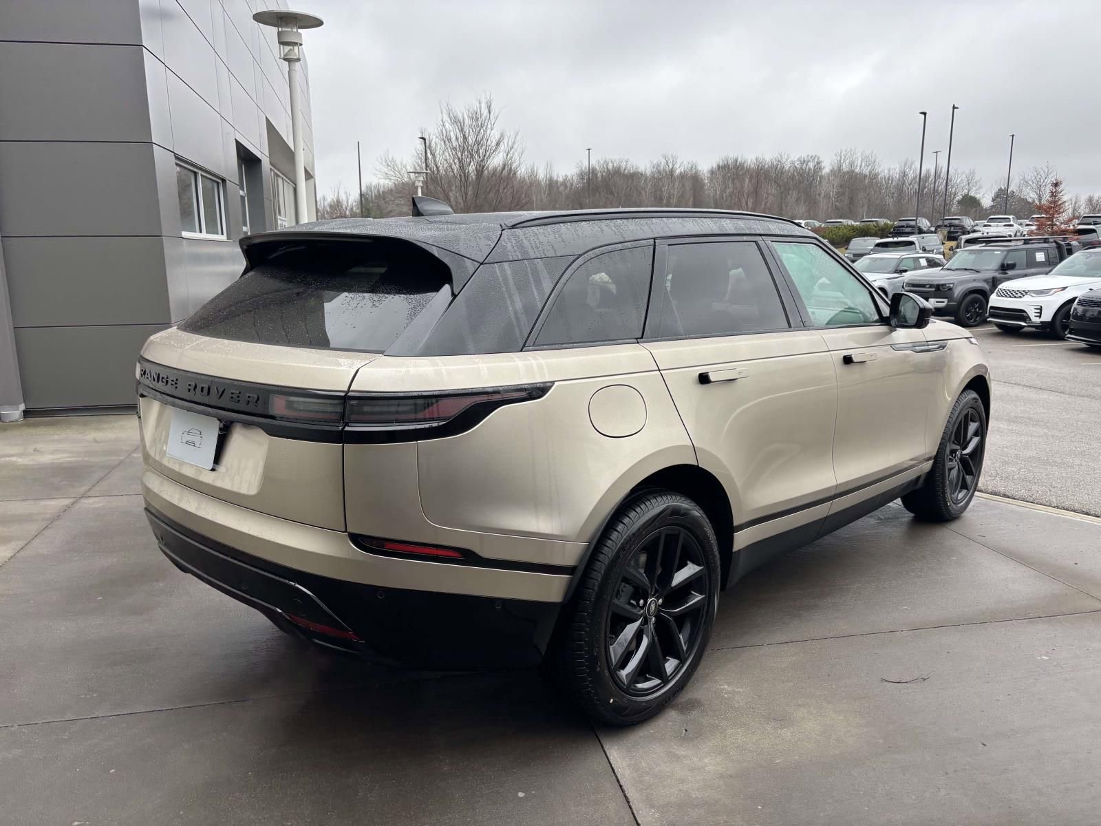 New 2026 Land Rover Range Rover Velar Dynamic SE image 5