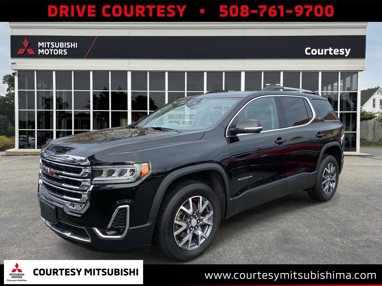 Used 2023 GMC Acadia SLT image 1