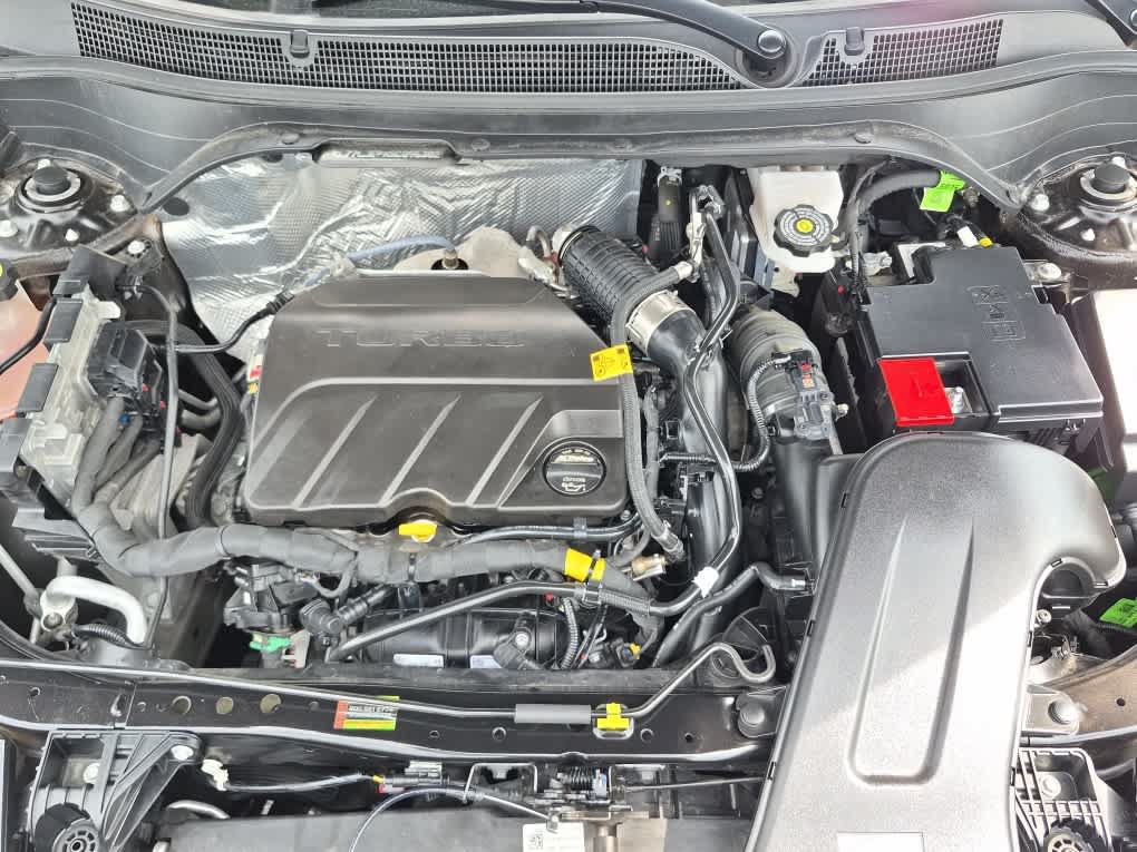 Used 2025 Chevrolet Trax RS w/ Driver Confidence Package FWD image 18