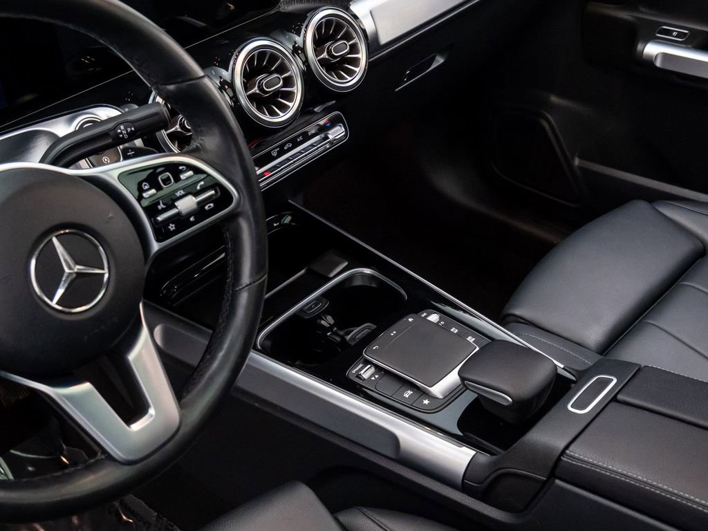 Used 2022 Mercedes-Benz GLB 250 4MATIC image 12