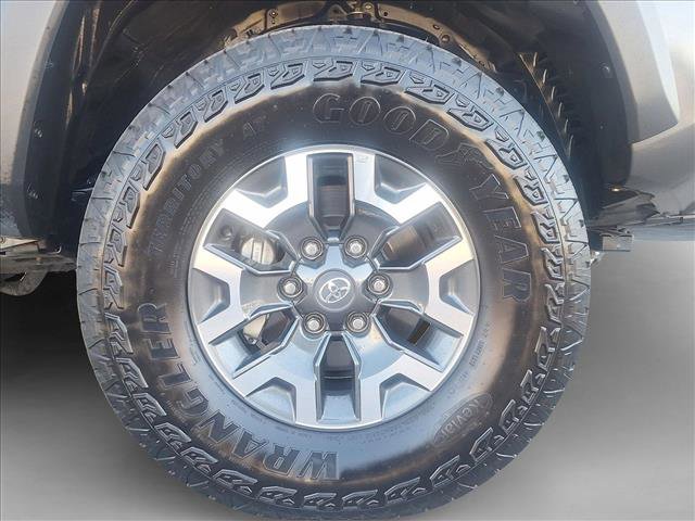 Certified 2023 Toyota Tacoma TRD Off-Road w/ Black Out Package (TMS) image 19