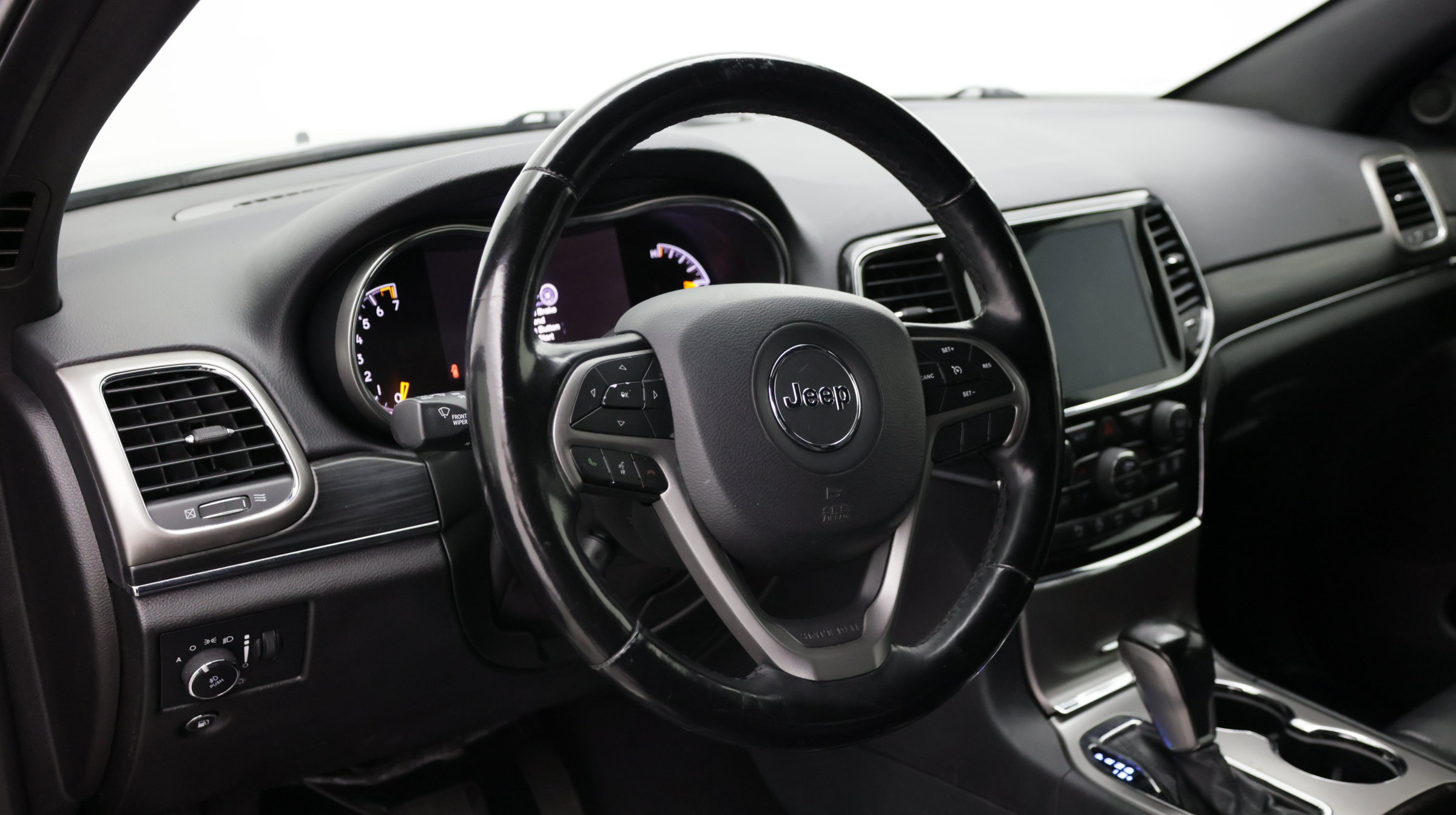 Used 2020 Jeep Grand Cherokee Limited w/ Luxury Group II RWD image 10
