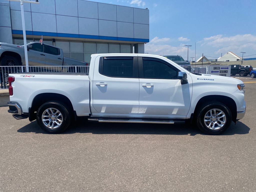 Used 2025 Chevrolet Silverado 1500 LT AWD/4WD image 6