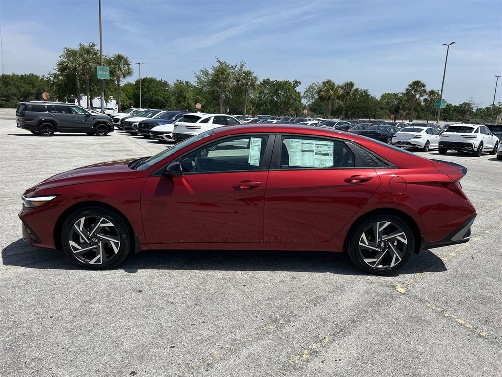 New 2025 Hyundai Elantra SEL image 13