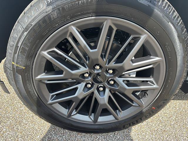 New 2027 Ford Expedition Platinum w/ Stealth Appearance Package AWD/4WD image 9