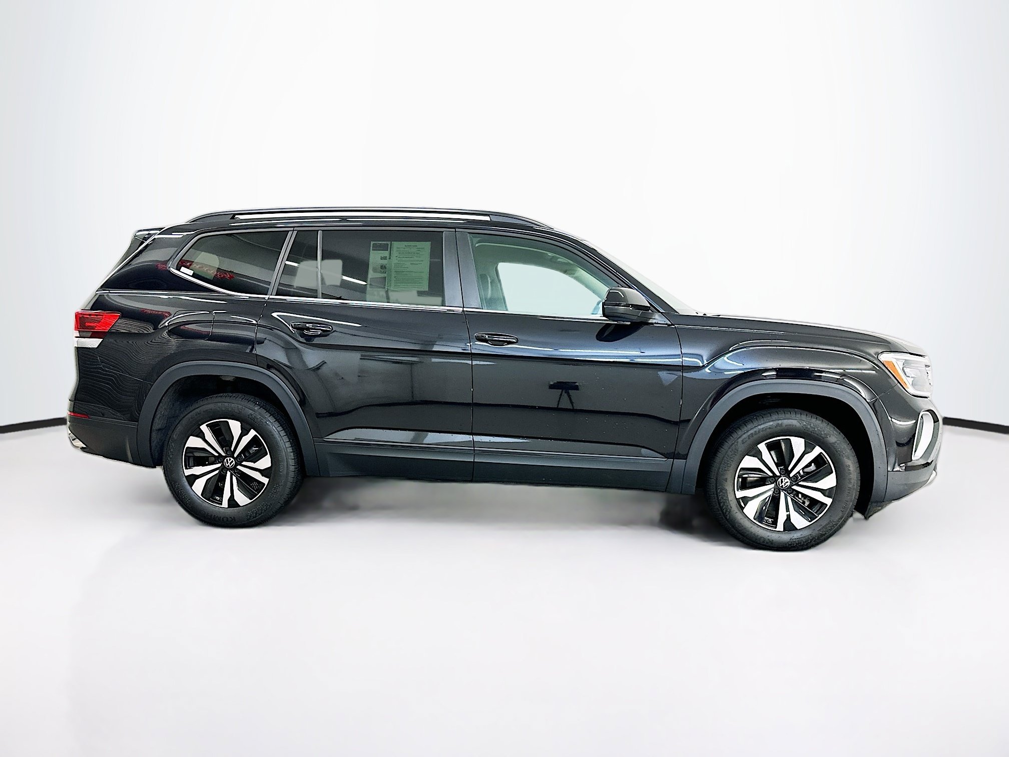 Used 2024 Volkswagen Atlas SE AWD/4WD image 10