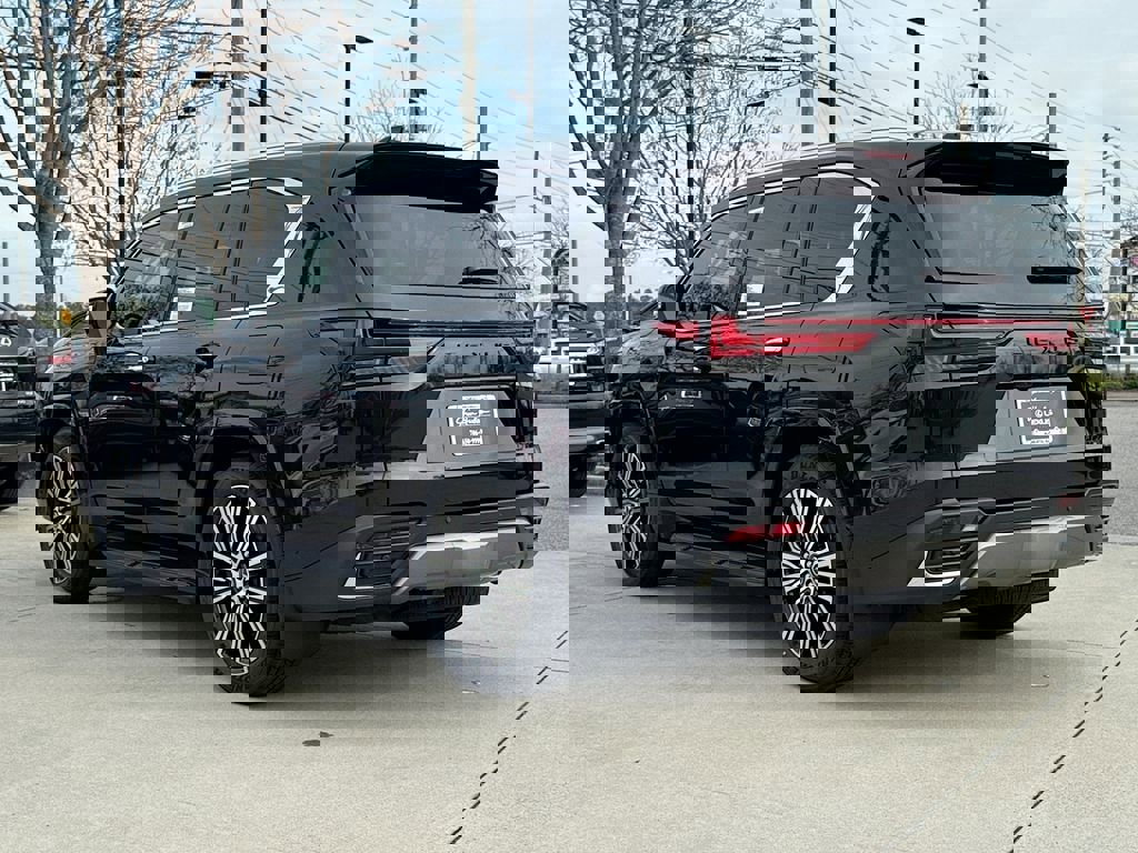 New 2026 Lexus LX 700h Luxury image 6