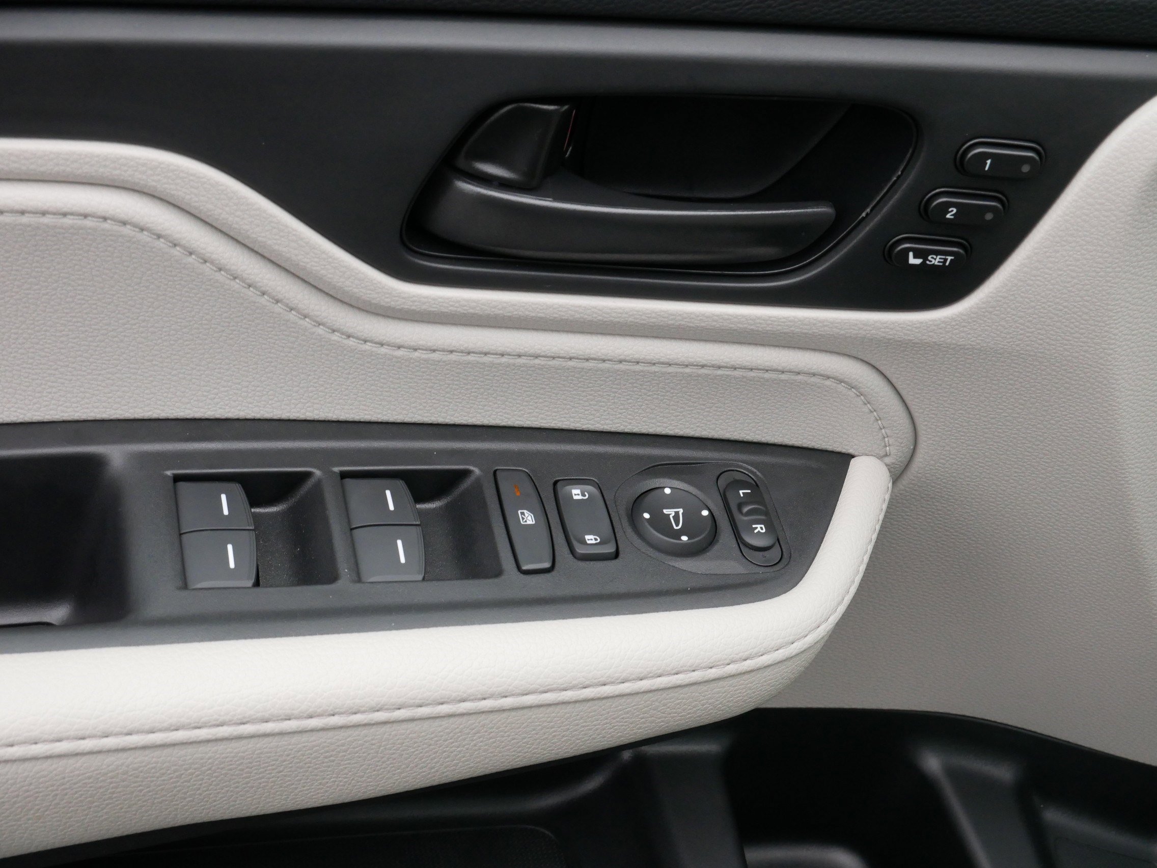 Certified 2026 Honda Odyssey EX-L image 19