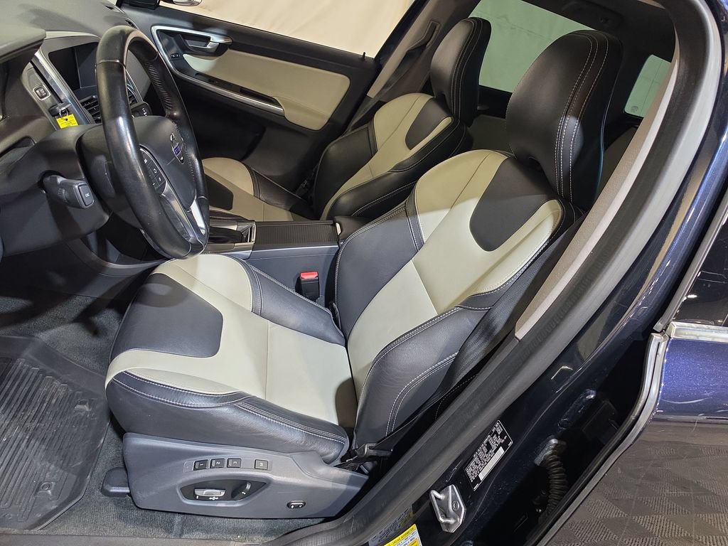 Used 2017 Volvo XC60 T6 Dynamic w/ Preferred Option Package AWD/4WD image 13