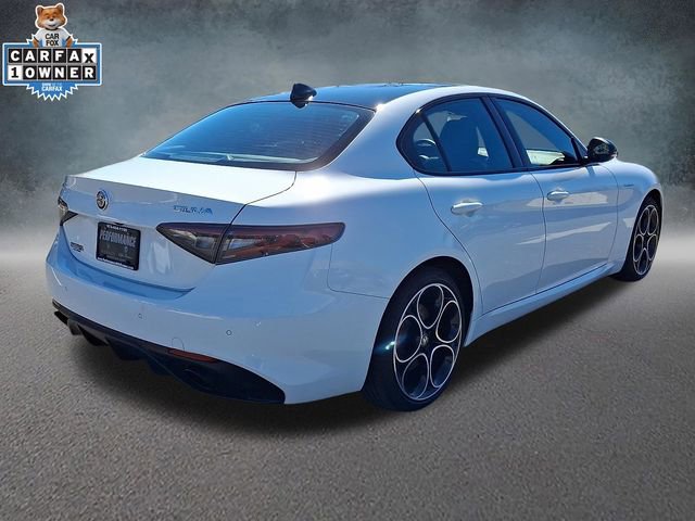 Used 2025 Alfa Romeo Giulia AWD image 4