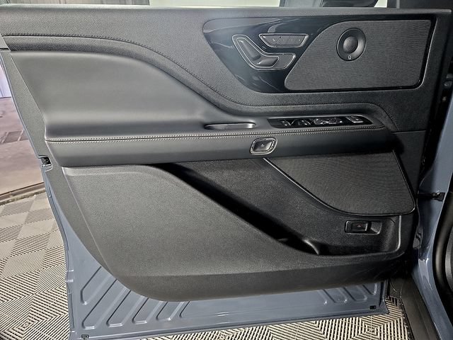 New 2026 Lincoln Aviator Reserve AWD/4WD image 12
