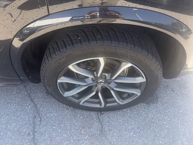 Used 2016 Volvo XC90 T6 Momentum w/ Momentum Plus Package AWD/4WD image 12