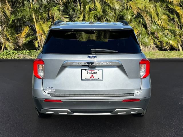 Used 2024 Ford Explorer XLT w/ Equipment Group 202A image 6