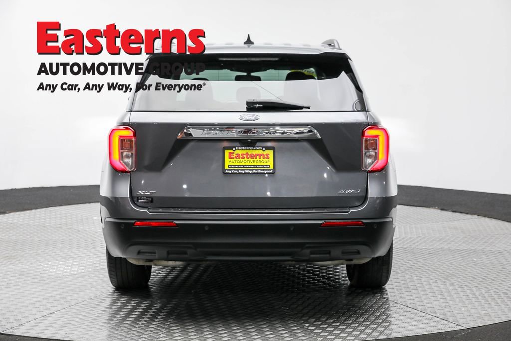 Used 2022 Ford Explorer XLT image 6