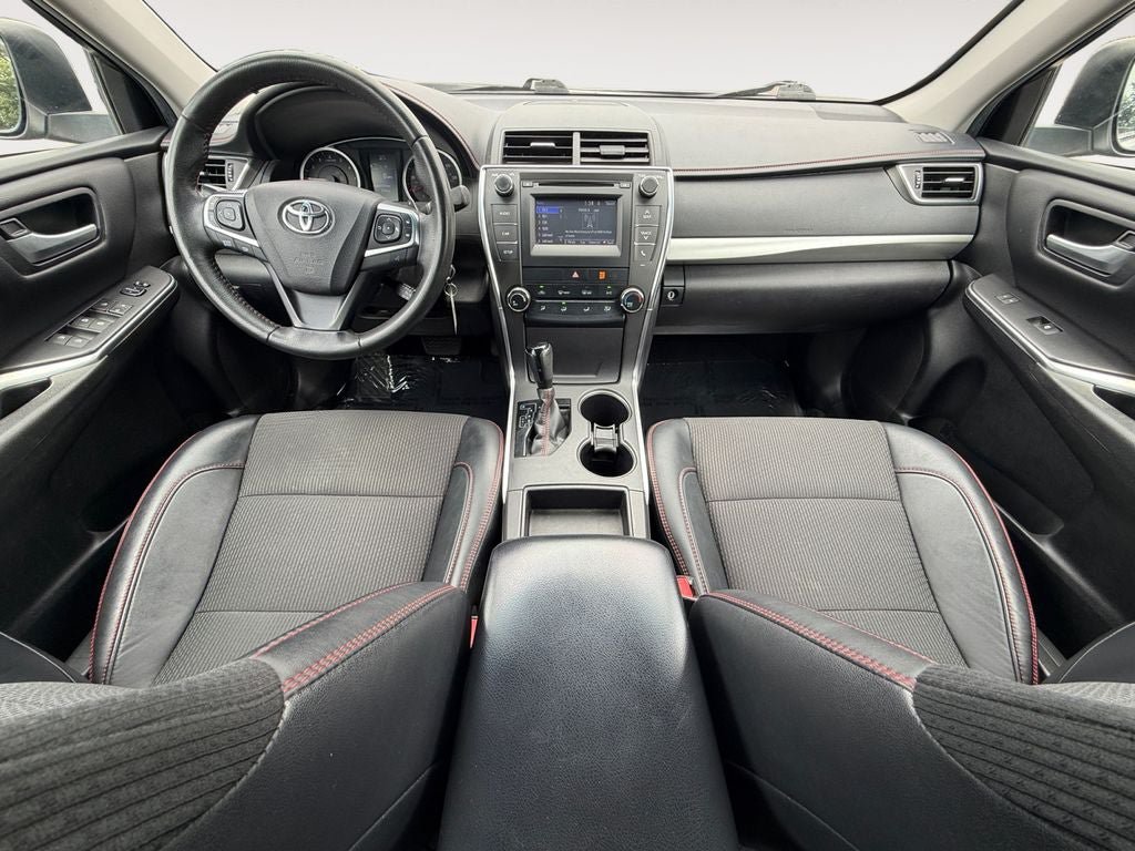 Used 2017 Toyota Camry SE FWD image 11