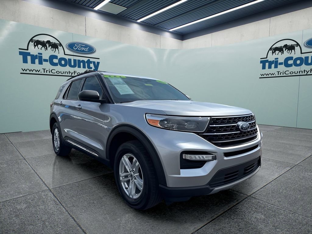Used 2023 Ford Explorer XLT w/ Equipment Group 202A image 1