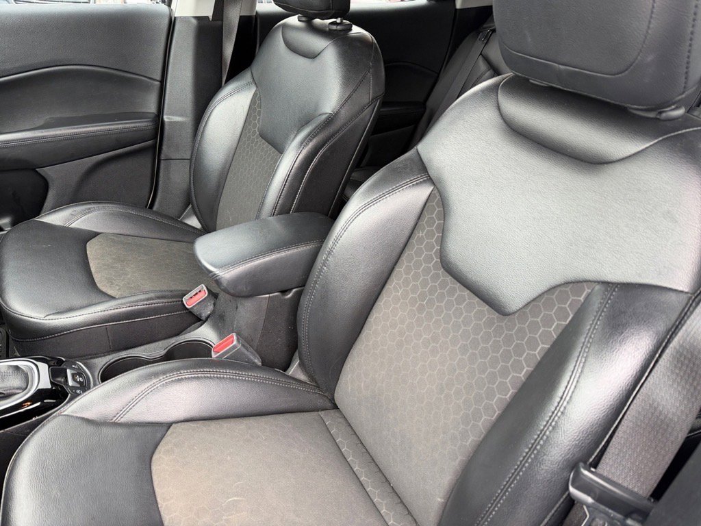 Used 2020 Jeep Compass Latitude image 11