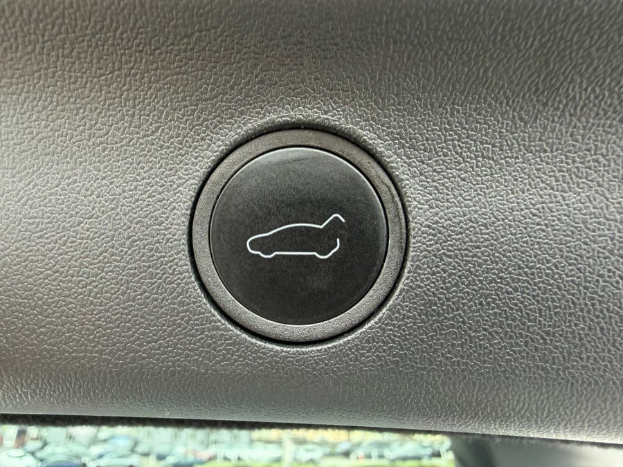 Used 2024 Tesla Model Y Long Range image 50