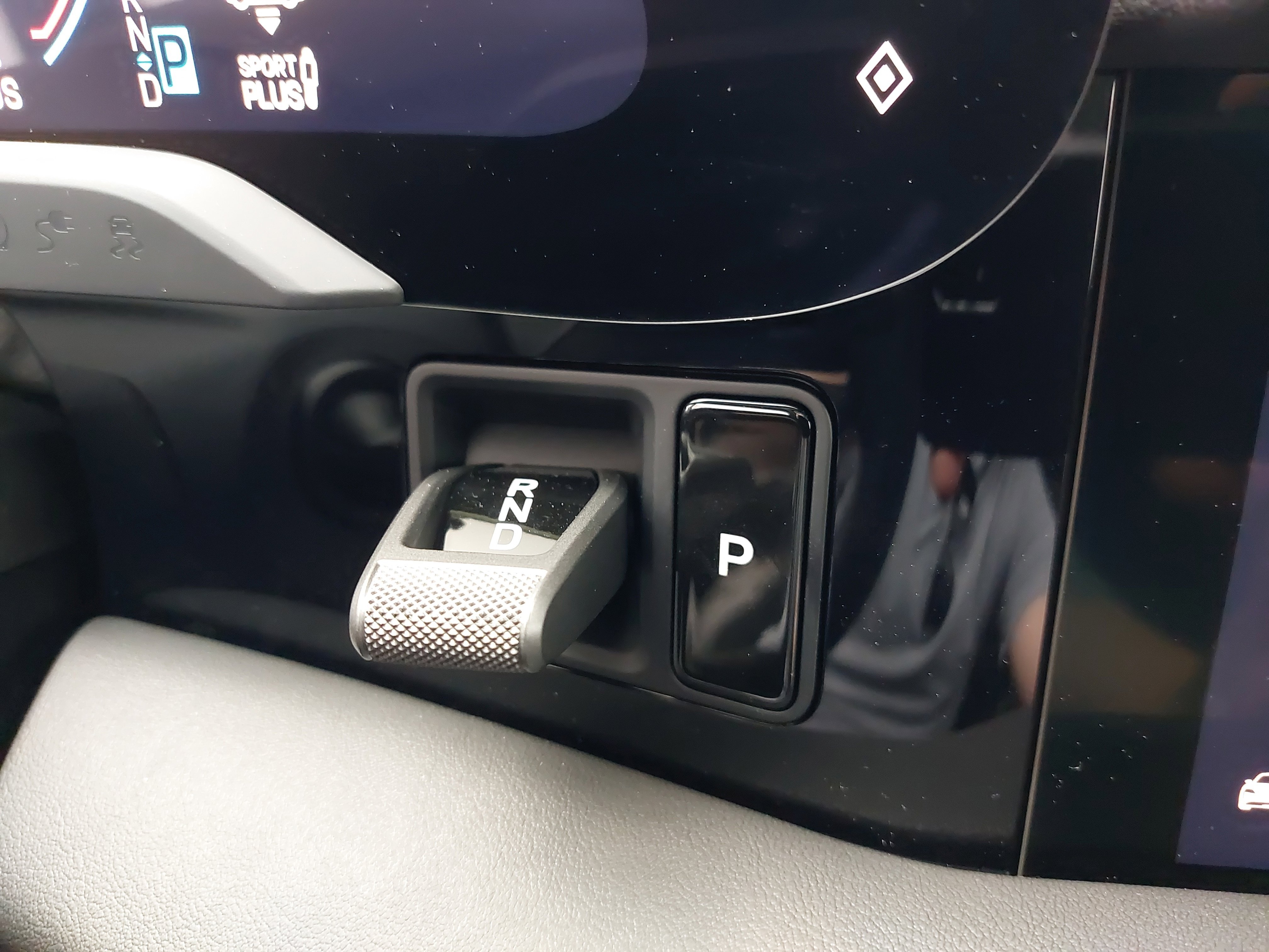 New 2025 Porsche Taycan 4S image 26