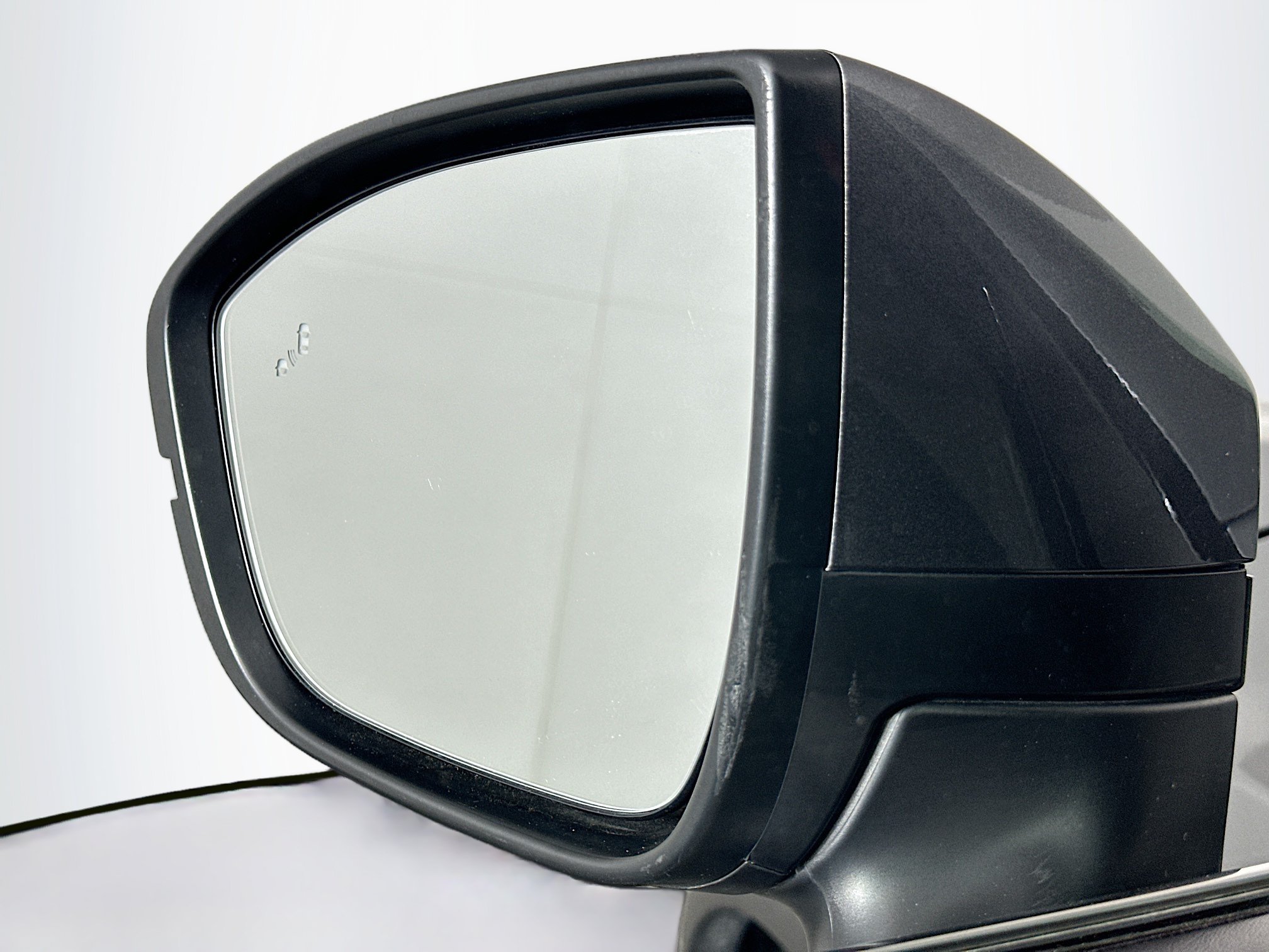 Used 2025 Nissan Pathfinder SV FWD image 16