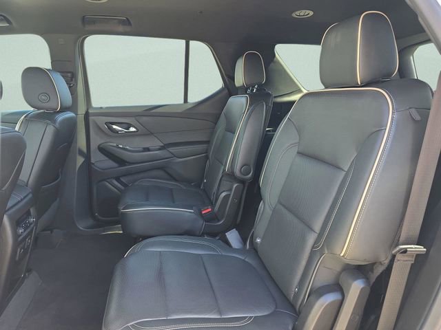 Used 2022 Chevrolet Traverse Premier AWD/4WD image 16