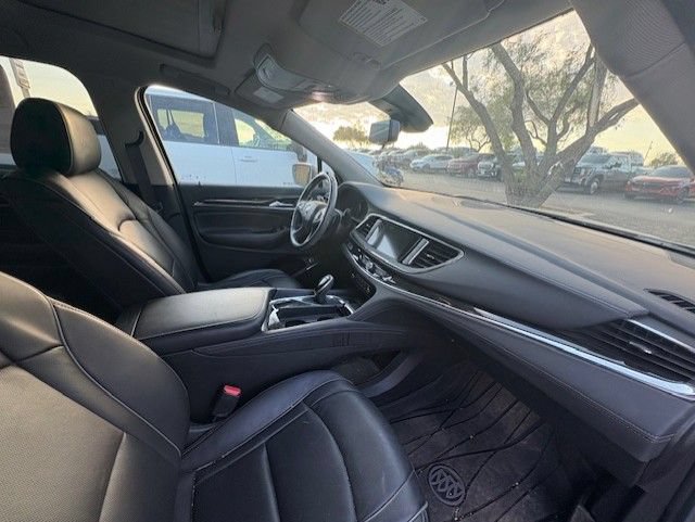 Used 2020 Buick Enclave Avenir w/ Avenir Technology Package FWD image 7