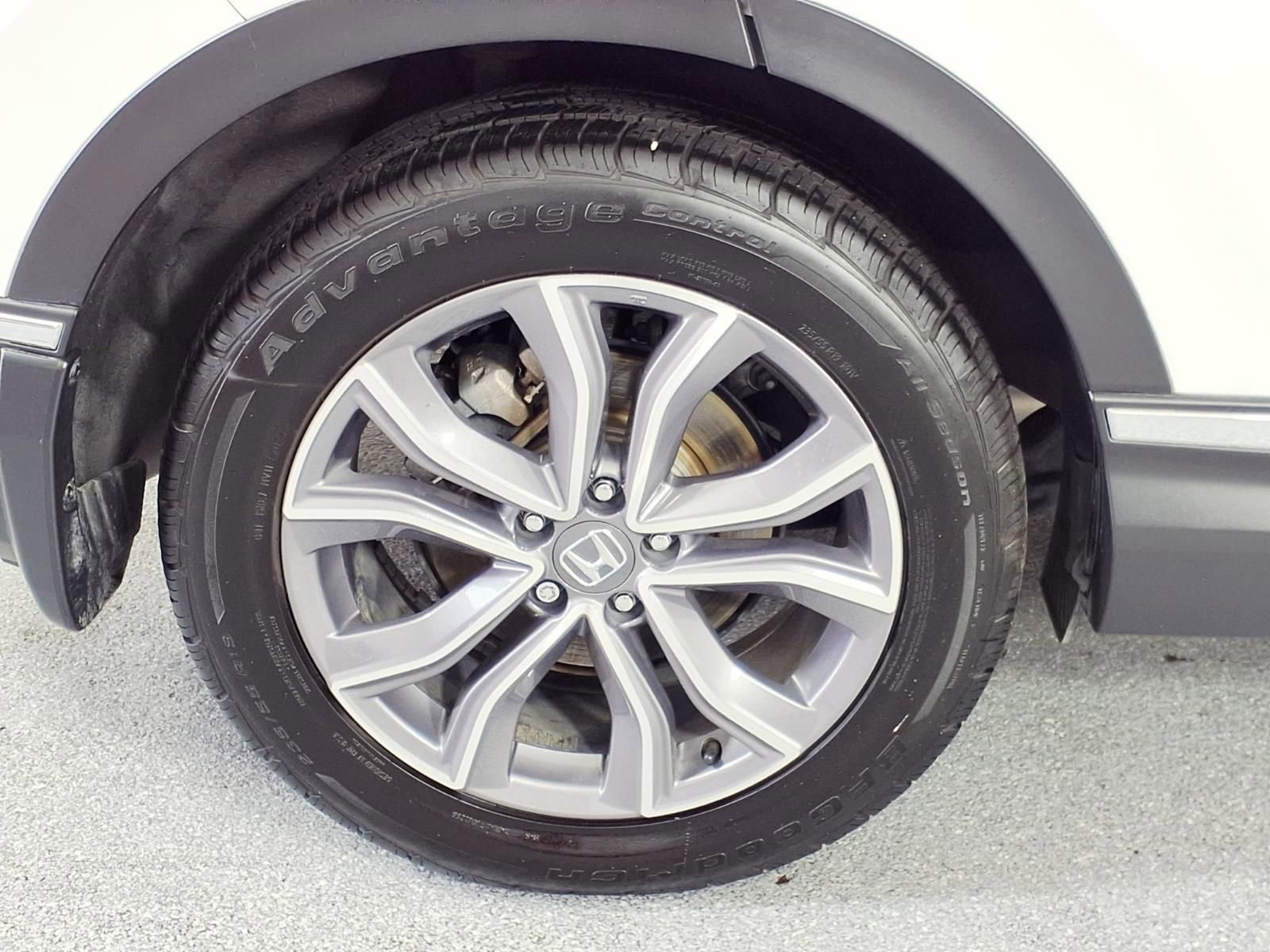 Used 2022 Honda CR-V Touring image 4