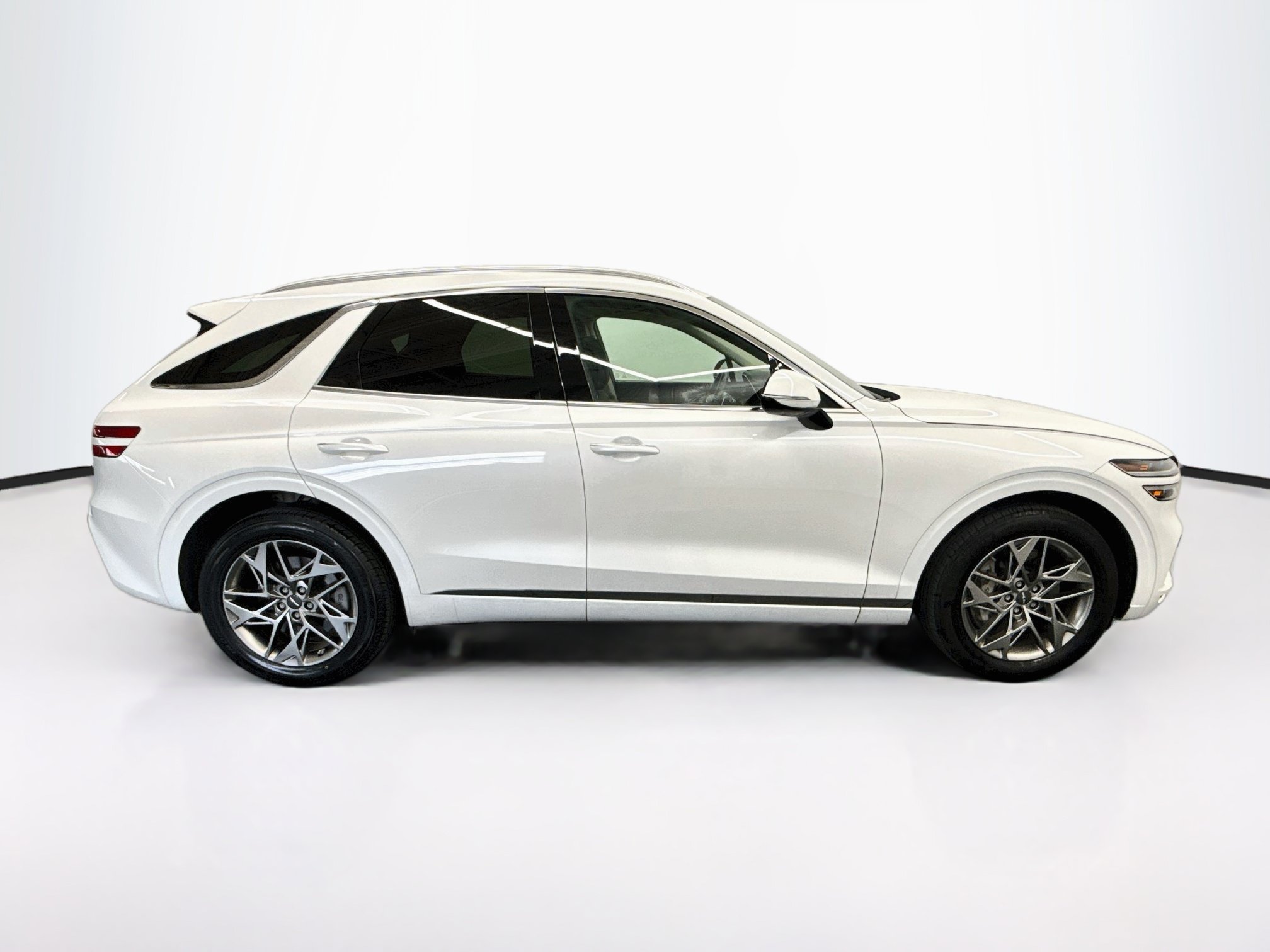 Used 2025 Genesis GV70 2.5T AWD/4WD image 10