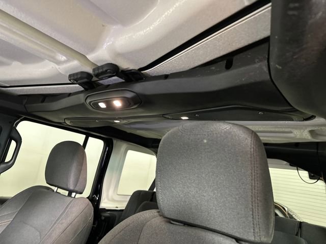 Used 2024 Jeep Wrangler Unlimited w/ Convenience Group image 12