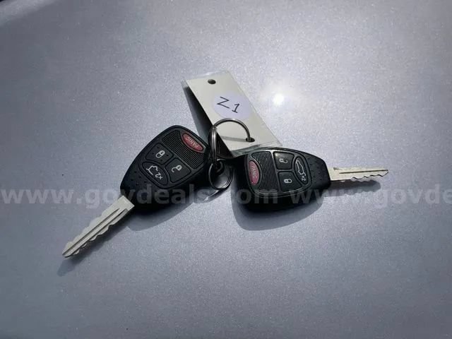 Used 2013 Dodge Avenger SE FWD image 10