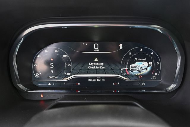 Used 2024 GMC Yukon SLT w/ SLT Luxury Package image 24