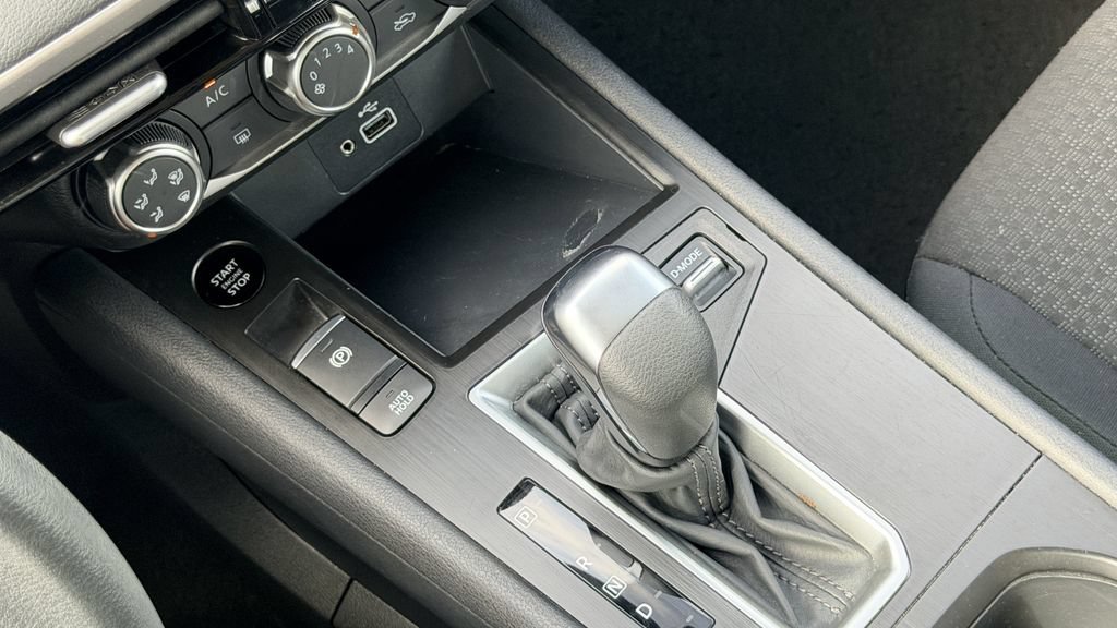 Used 2025 Nissan Kicks S FWD image 19