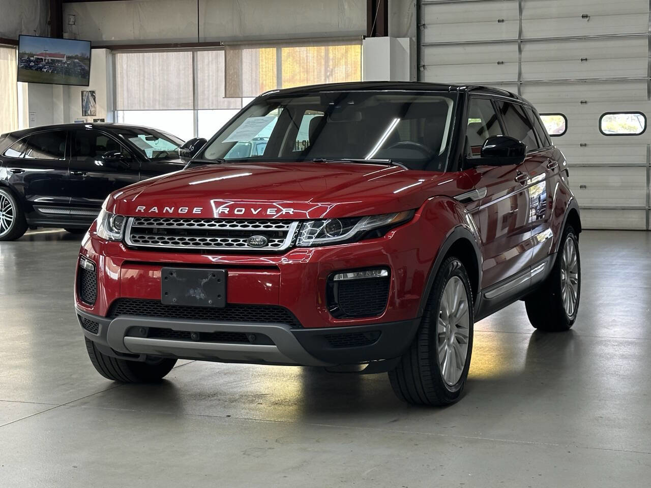 Used 2019 Land Rover Range Rover Evoque HSE image 5