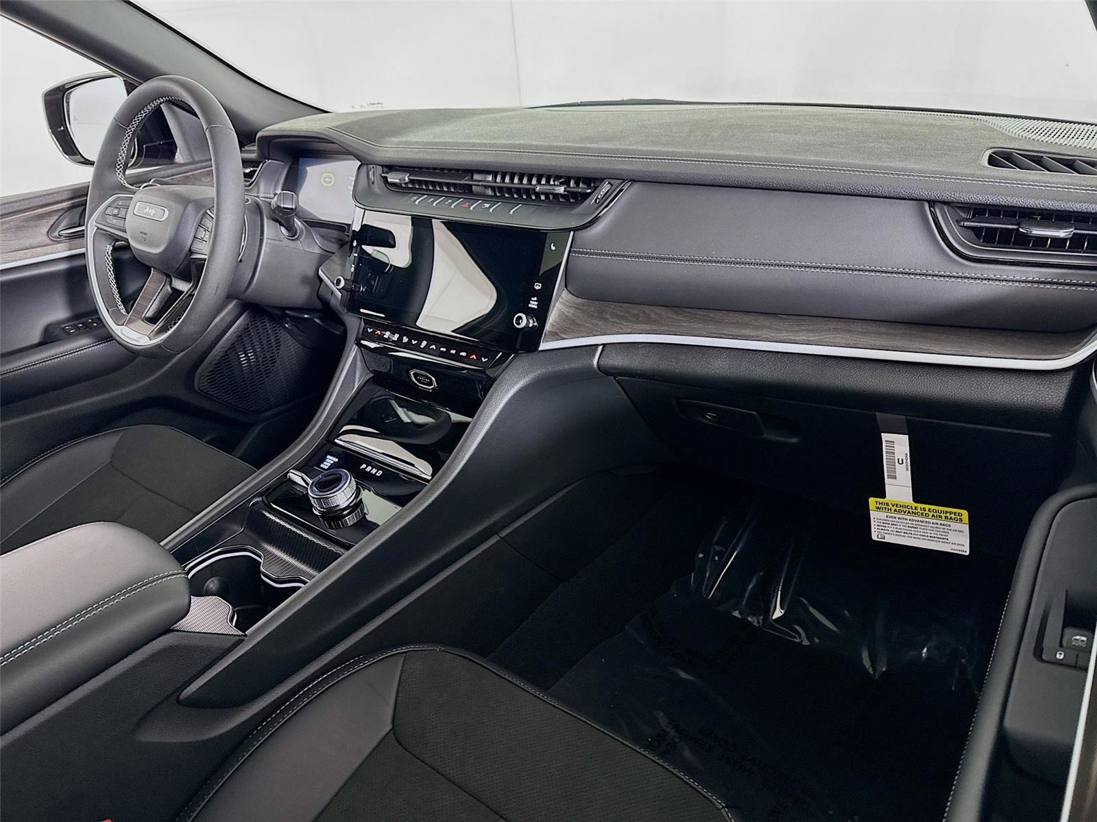 New 2026 Jeep Grand Cherokee L 4WD image 24