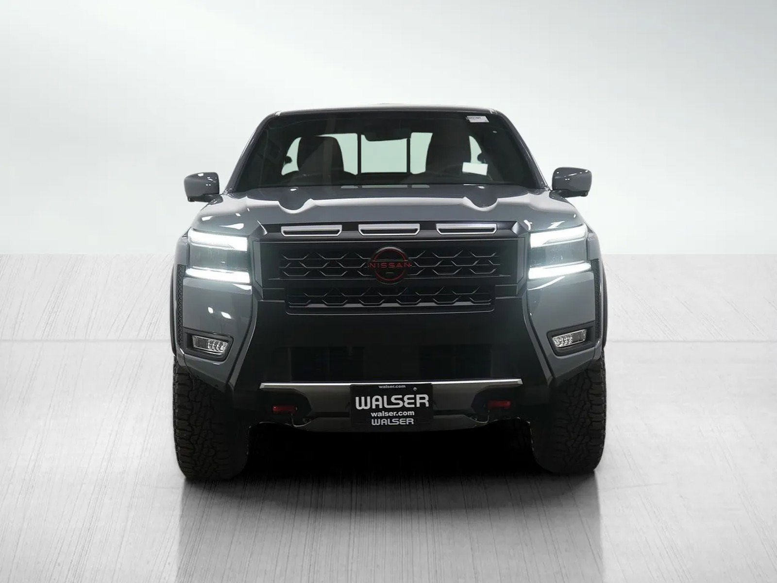 Used 2025 Nissan Frontier PRO-4X w/ Pro Premium Package image 8