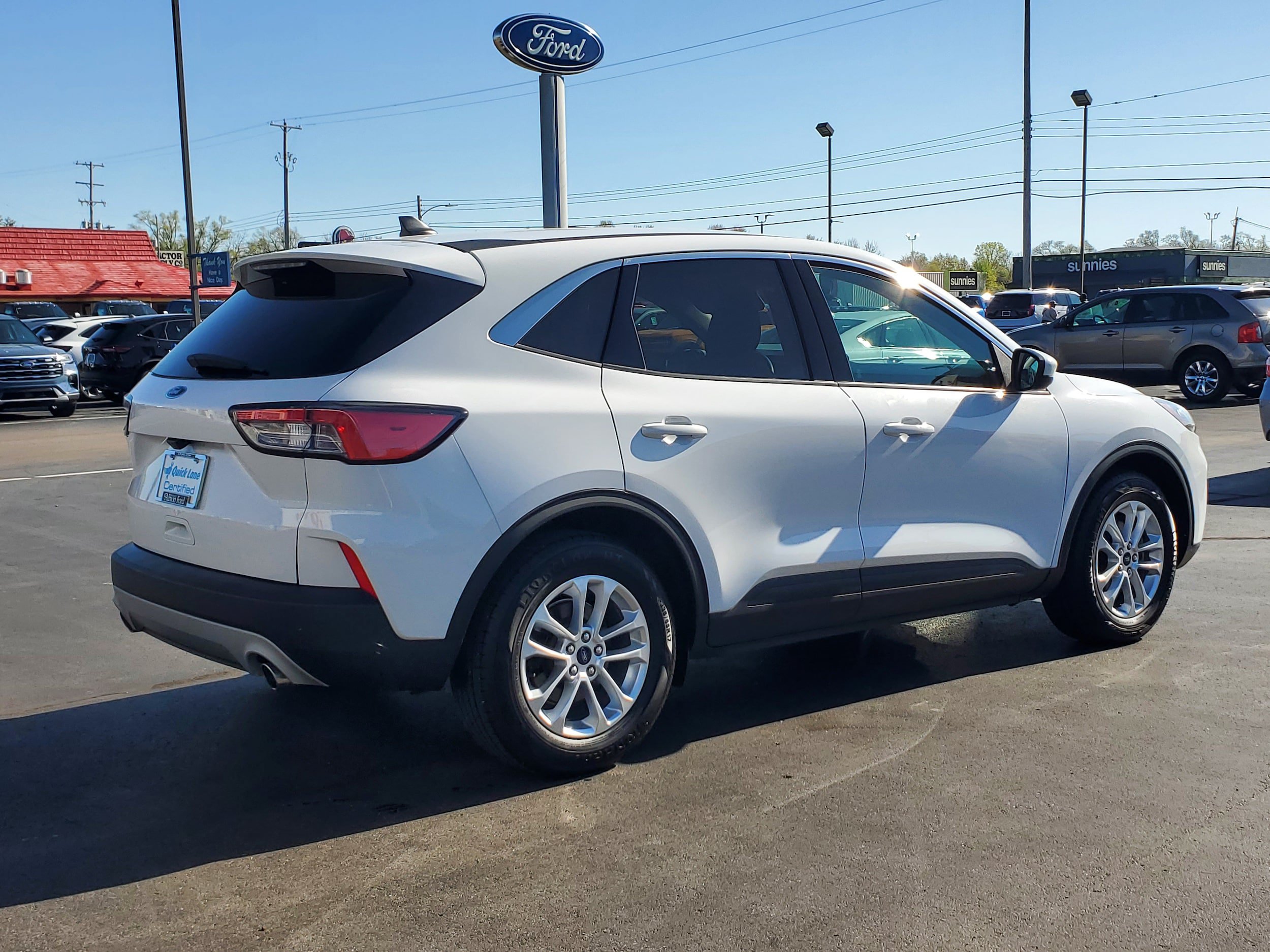 Used 2020 Ford Escape SE FWD image 4