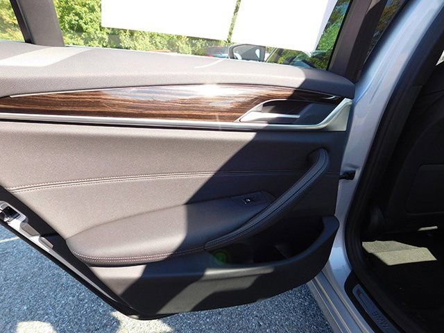 Used 2021 BMW 530i xDrive w/ Convenience Package image 12