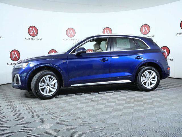 Certified 2023 Audi Q5 2.0T Premium w/ Convenience Package AWD/4WD image 5