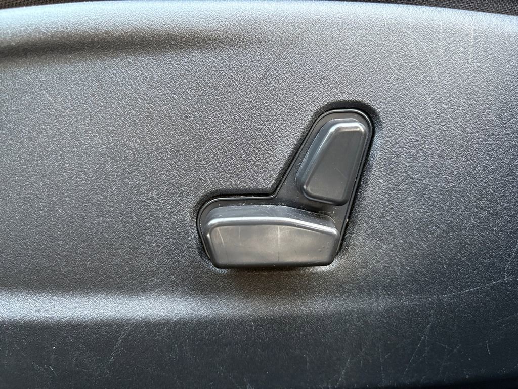 Used 2021 Chrysler 300 S image 14