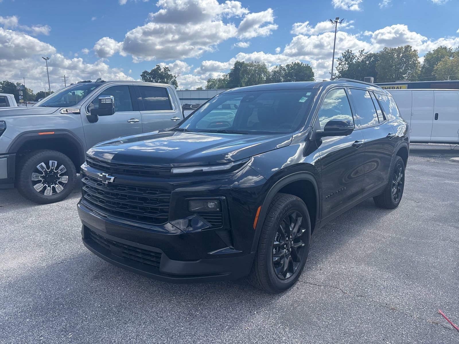 New 2026 Chevrolet Traverse High Country image 2