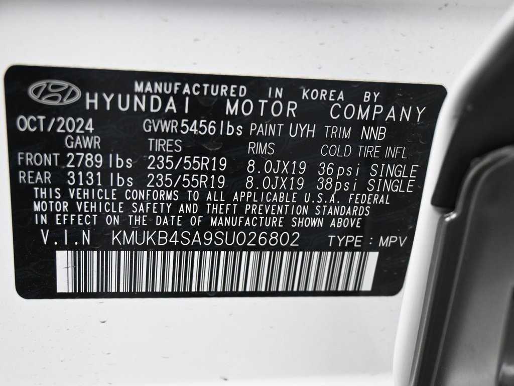 Used 2025 Genesis GV60 RWD image 9