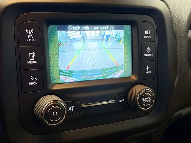 Used 2016 Jeep Renegade Latitude image 13