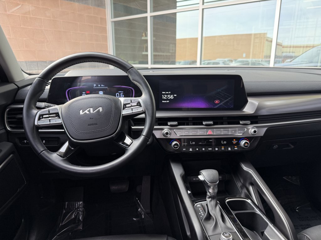 Used 2024 Kia Telluride LX image 16