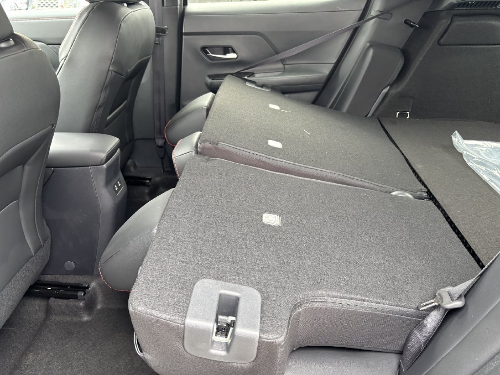 New 2026 Nissan Kicks SR w/ Cold Weather Package AWD/4WD image 26