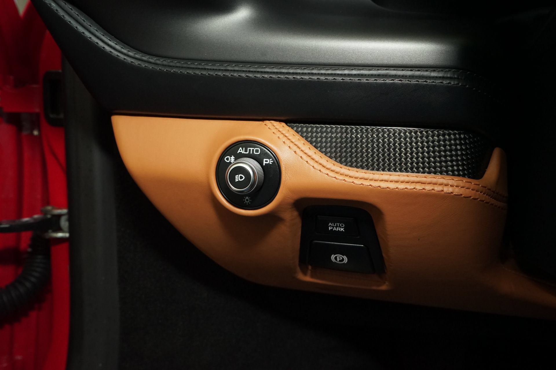 Used 2021 Ferrari F8 Tributo RWD image 17