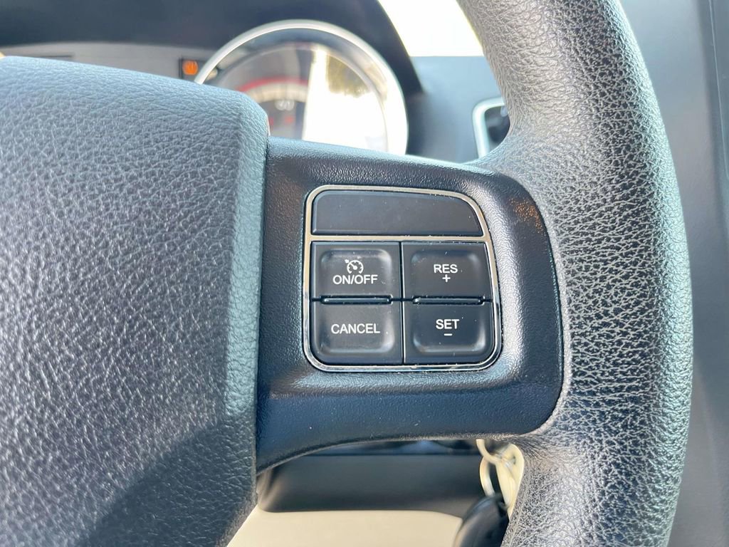 Used 2019 Dodge Grand Caravan SE image 18