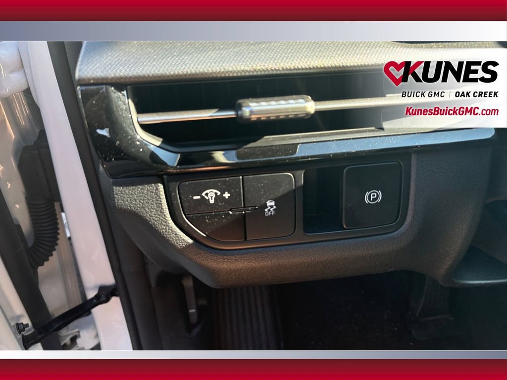 Used 2026 Kia Sportage LX FWD image 18