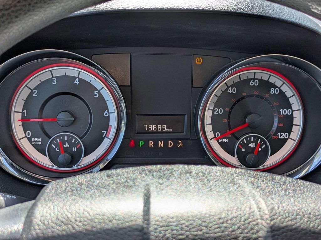 Used 2018 Dodge Grand Caravan SE w/ UConnect Hands-Free Group image 29