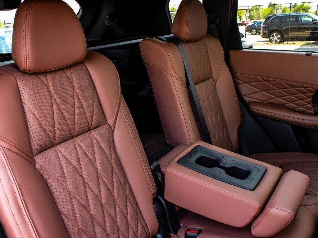New 2025 Mitsubishi Outlander SEL image 42