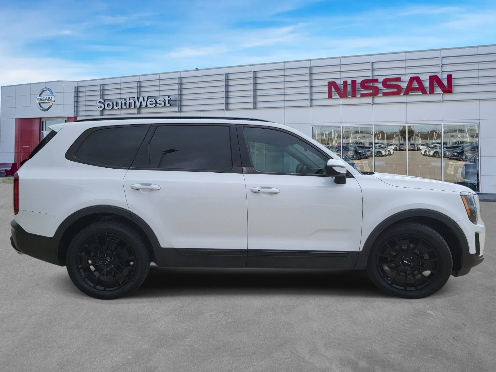 Used 2022 Kia Telluride EX w/ EX Premium Package AWD/4WD image 5